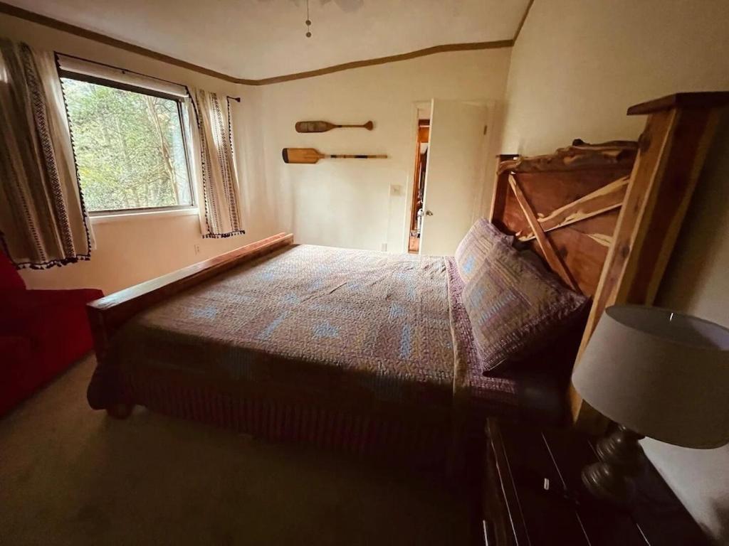 Cabin With Treehouse Views, 3 King Beds, 4 Bunks, And Large Hot Tub! Гатлінбург Екстер'єр фото